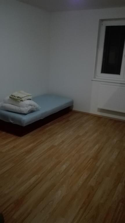 Halex 4 Villa Bojna Bagian luar foto