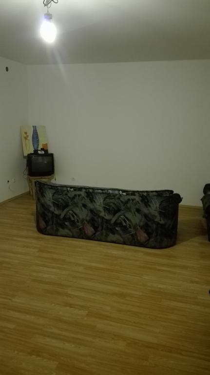 Halex 4 Villa Bojna Bagian luar foto
