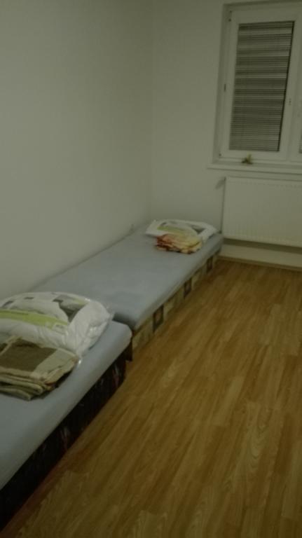 Halex 4 Villa Bojna Bagian luar foto